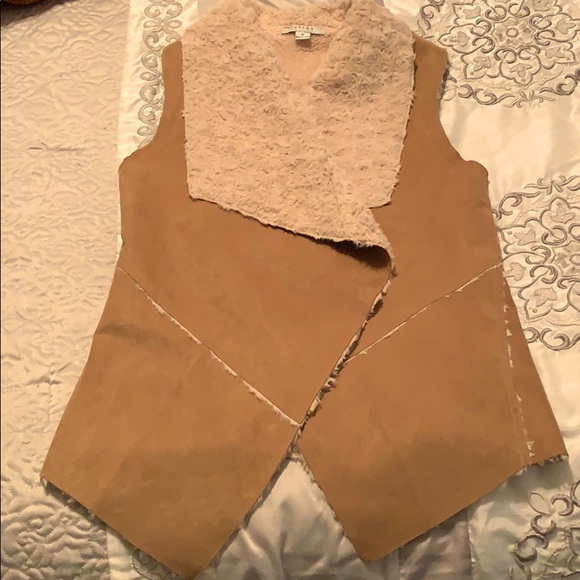 Faux hide vest size small - Picture 6 of 6